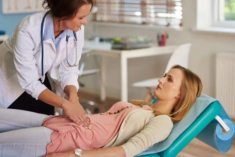 Urología para Mujeres: Cuándo Consultar y Qué Problemas Trata